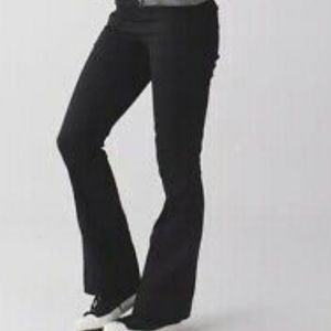 NWT LuluLemon Athletica Black pants